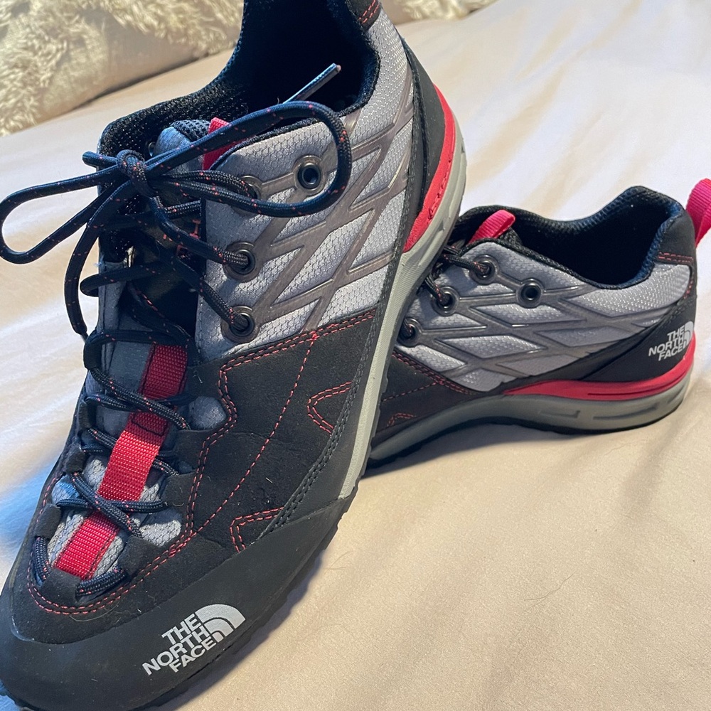 NIB The North Face Verto Approach 11